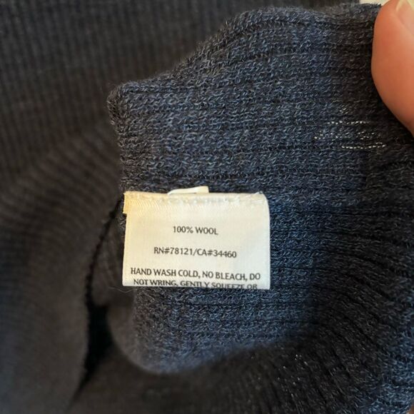 Eileen Fisher Women’s 100% wool ribbed navy blue tank top size medium - EUC! - Picture 7 of 7